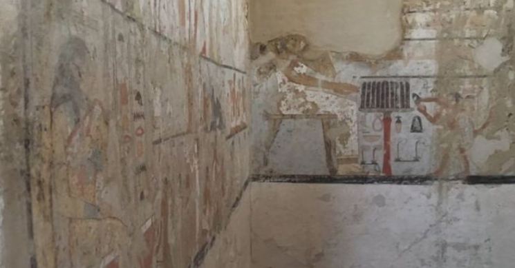 مصر تعلن اكتشاف مقبرة أثرية عمرها 4400 عام