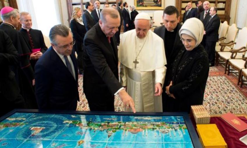 أردوغان والبابا يدعوان للحفاظ على وضع القدس المحتلة