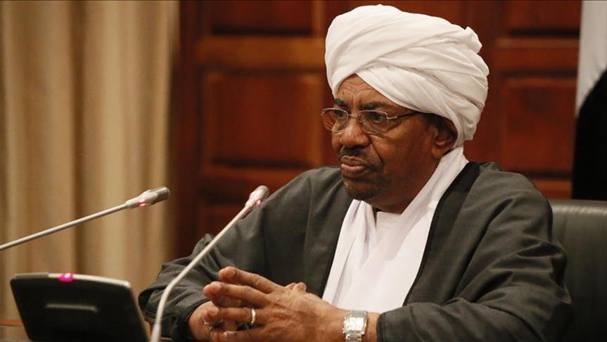 رئيس السودان يبحث مع مدير المخابرات المصرية عقبات المنطقة