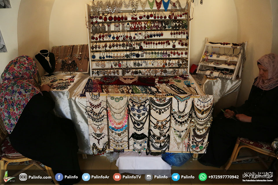 افتتاح معرض المنتجات التراثية والأشغال اليدوية بغزة