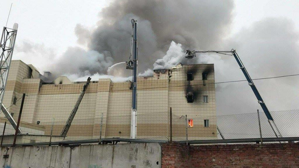 48 قتيلاً بحريق ضخم في روسيا