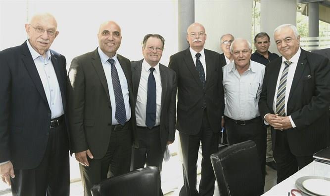 حماس: لقاء وزير العمل الفلسطيني بنظيره الإسرائيلي عمل لاوطني
