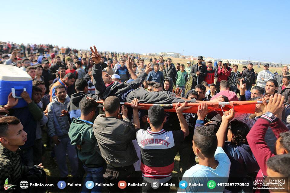 اليوم الثاني لمسيرة العودة .. 49 إصابة برصاص الاحتلال شرق القطاع