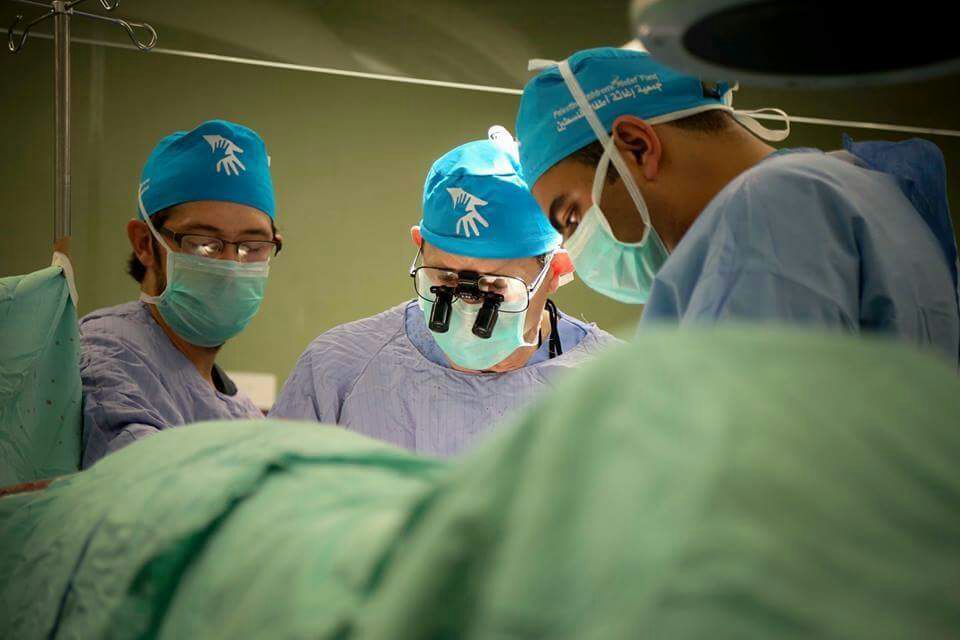 أطباء عراقيون يجرون عملية نادرة عالميًّا