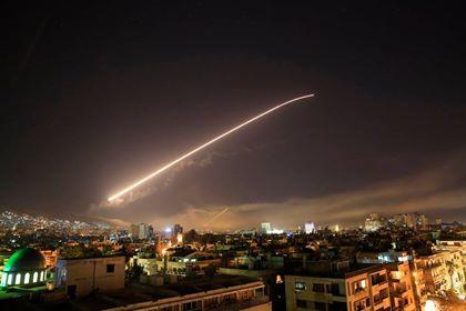 طيران الاحتلال الصهيوني يقصف دمشق