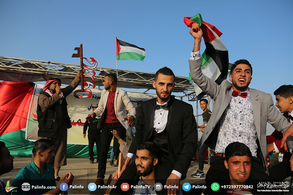 مسيرة العودة.. زفة عريس شرق غزة
