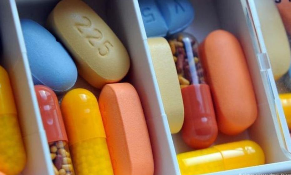 المضادات الحيوية وأدوية حمض المعدة تزيد خطر سمنة الطفل