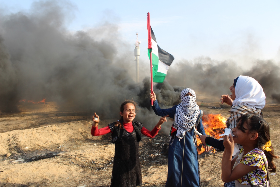 مشاركة عائلات غزة بـمسيرة العودة تدحض أكاذيب الدروع البشرية