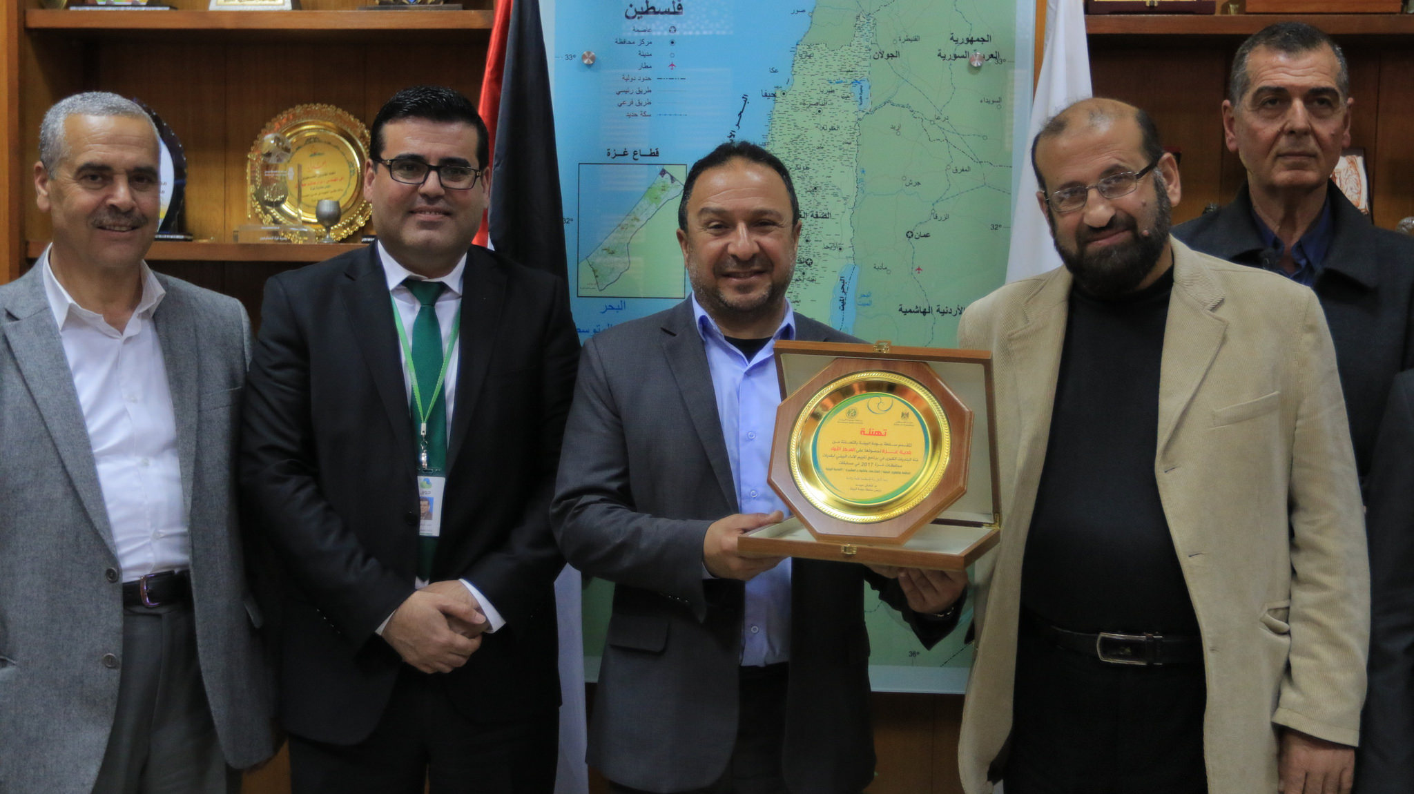 بلدية غزة تحصد المركز الأول في برنامج تقييم الأداء البيئي