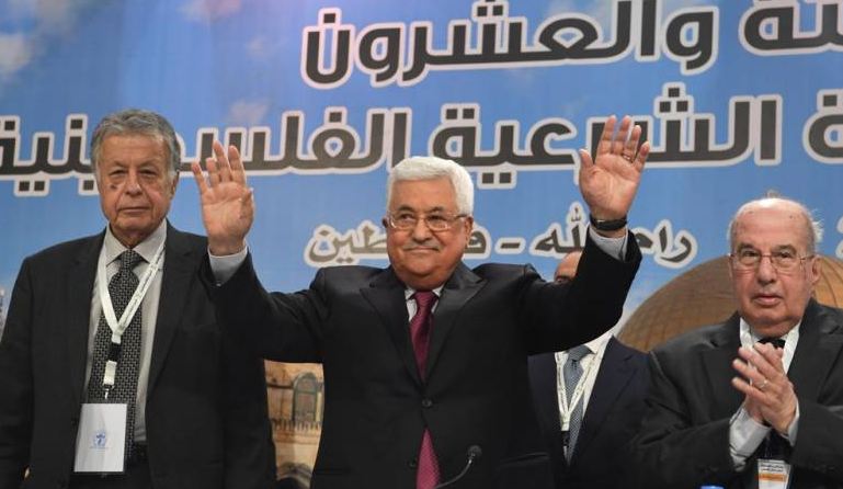 عباس يدعو لعقد مؤتمر دولي للسلام ويرفض رفع العقوبات عن غزة