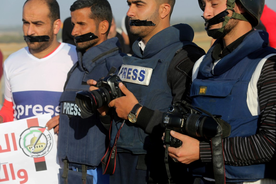 تقرير: إسرائيل قتلت صحفييْن وأصابت 254 خلال العام الجاري