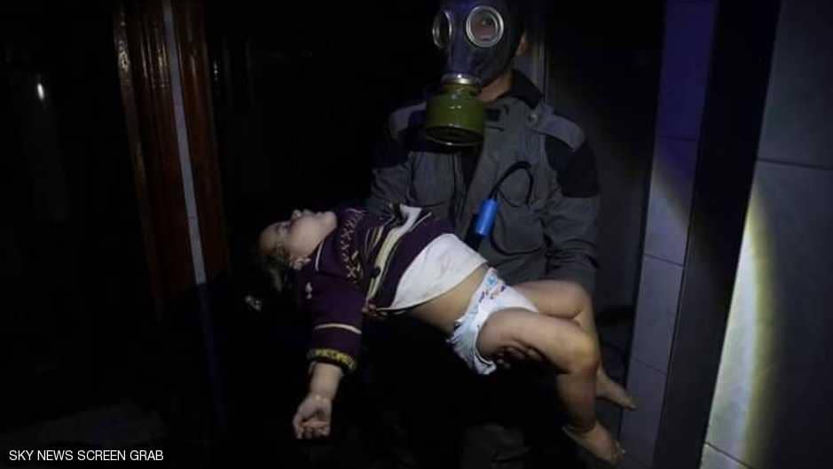 مقتل وإصابة المئات في هجوم كيميائي للنظام السوري على دوما