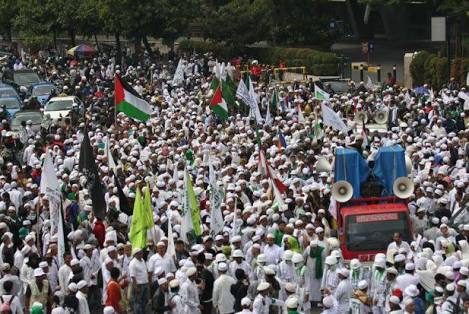 الآلاف يحتشدون في جاكرتا نصرة للقدس ورفضًا لإعلان ترمب