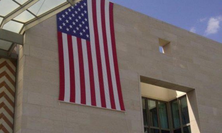 نخب تونس تطالب بإغلاق السفارة الأمريكية ببلادهم