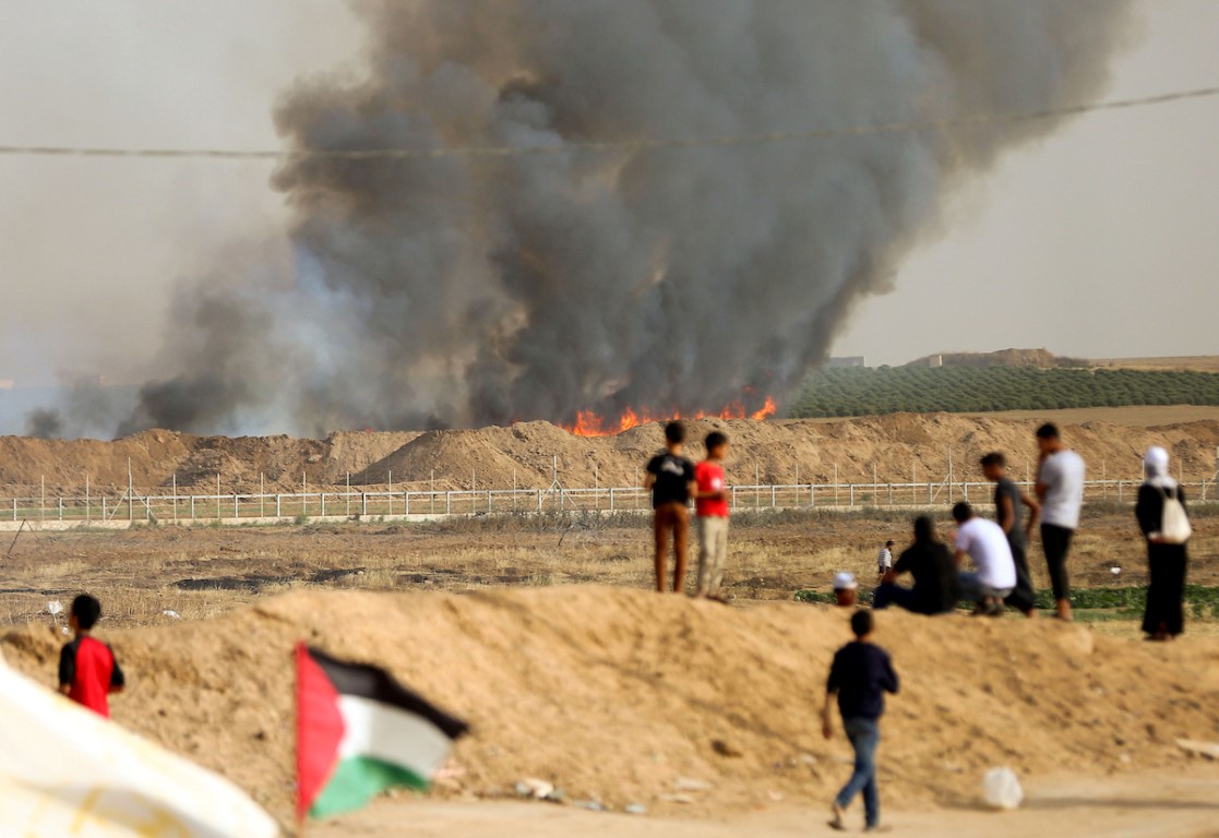 اندلاع  حرائق جديدة في غلاف غزة بفعل الطائرات الورقية الحارقة
