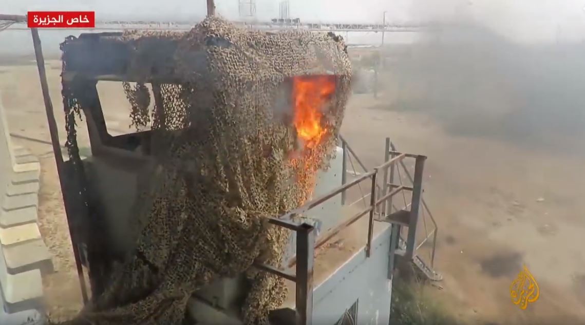 شبان يحرقون موقعًا ومعدات للاحتلال شرق خانيونس
