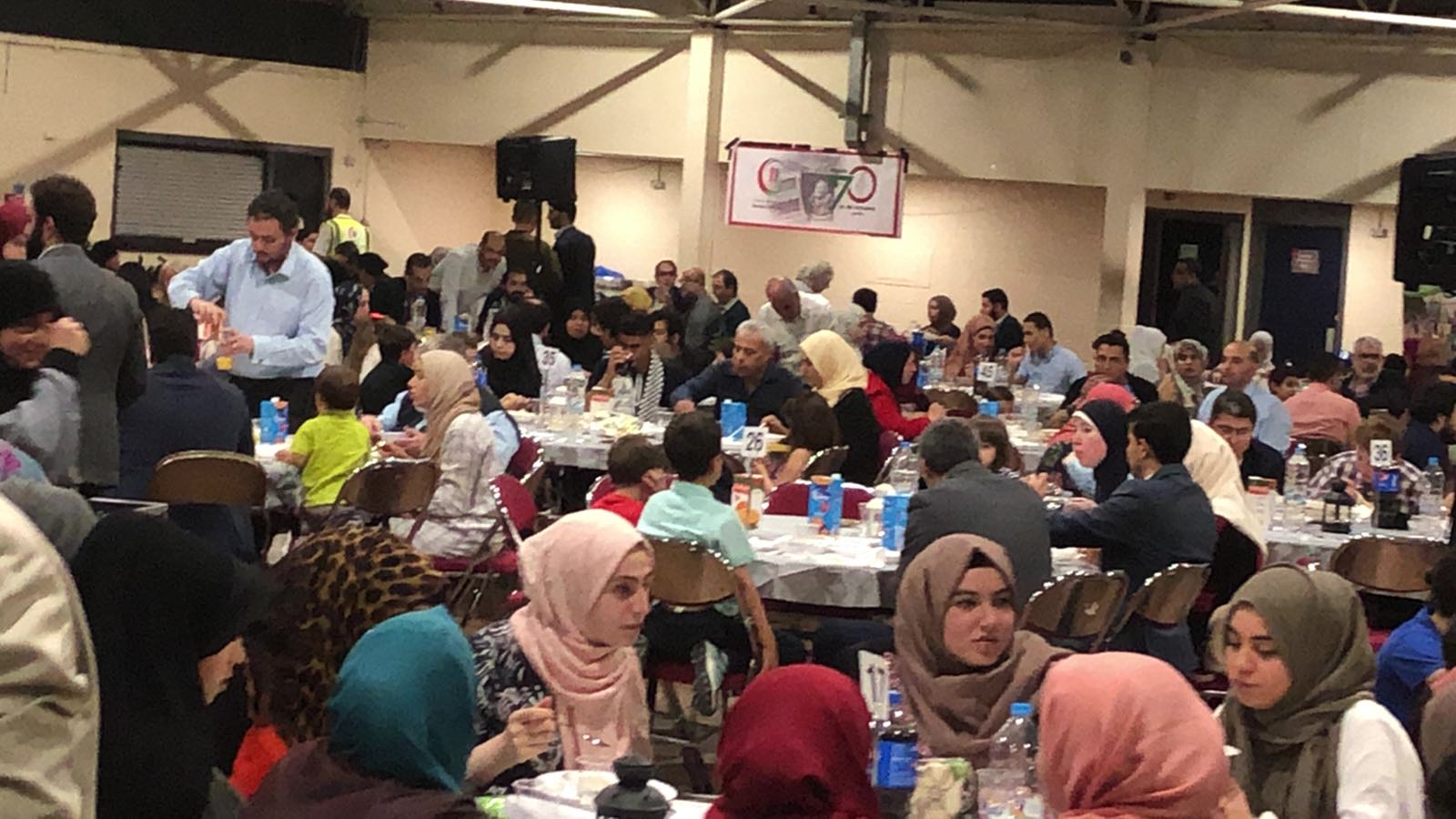 إفطار رمضاني ببريطانيا يتحول لتظاهرة وطنية في حب فلسطين