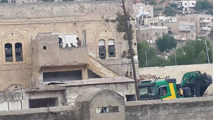 الاحتلال يستولي على منزل ويحوله لثكنة عسكرية في الخليل