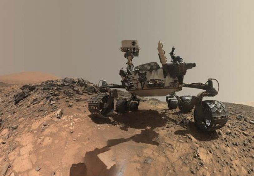 عاصفة غبار هائلة تهدد مركبة ناسا على المريخ