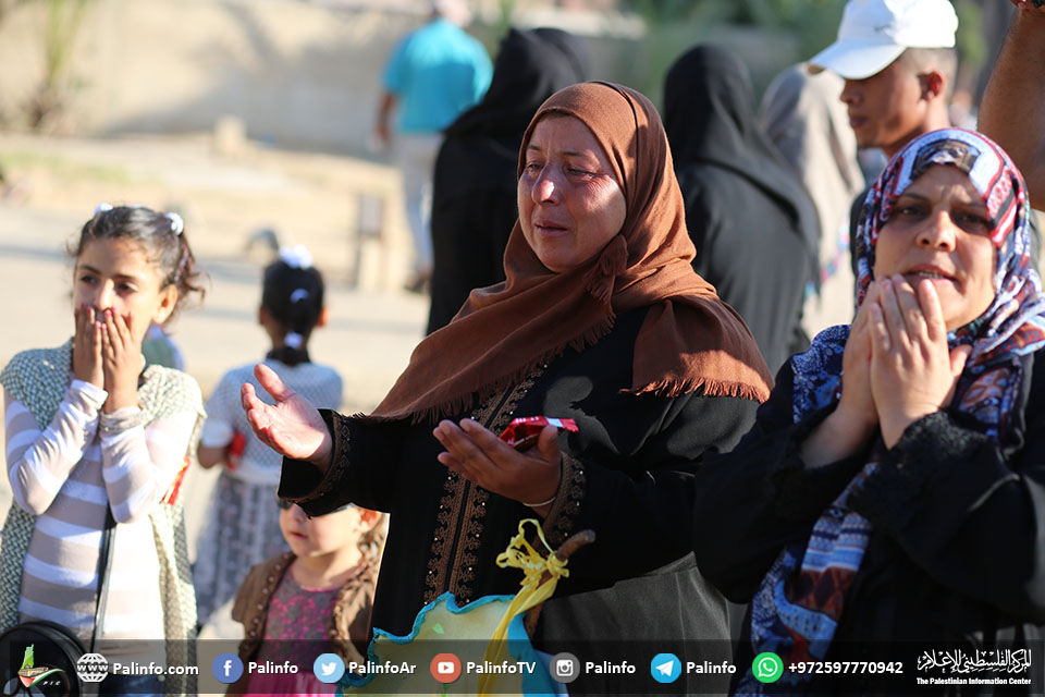 كيف قضت عائلة الشهيدة رزان النجار ساعات العيد الأولى