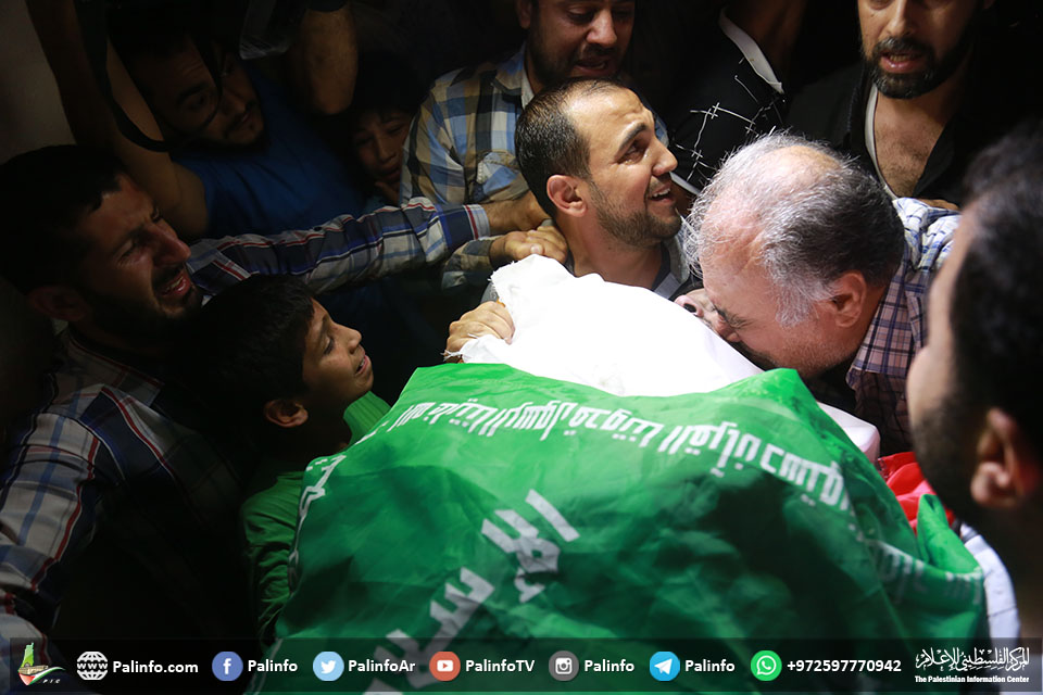 جماهير غزة تشيّع الشهيد محمد حمادة