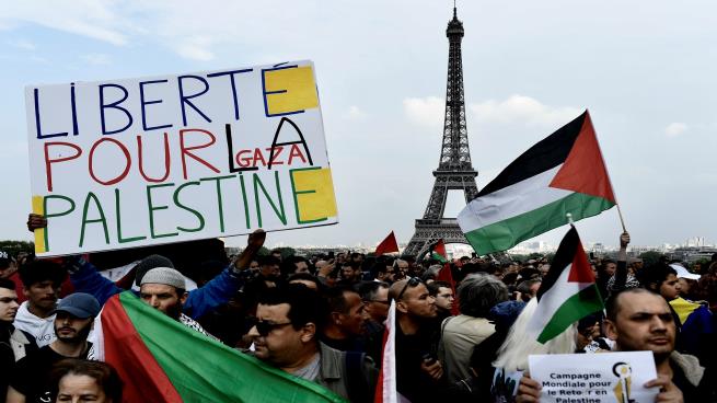 جمعيات مناصرة لفلسطين تتظاهر تنديدًا بزيارة نتنياهو لفرنسا