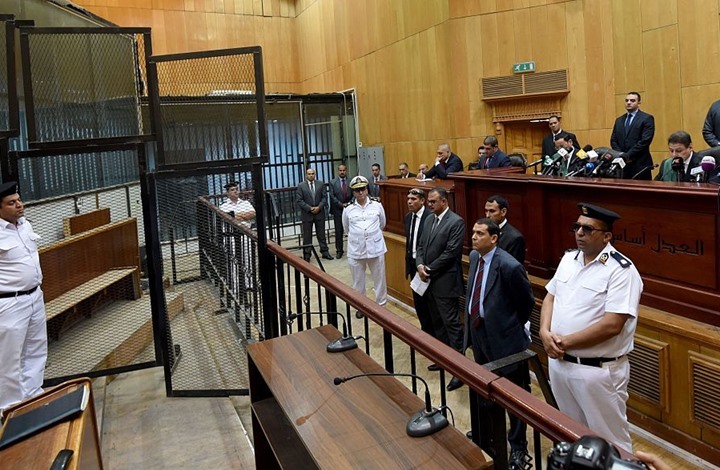 إحالة أوراق عدد من قيادات الإخوان بمصر للمفتي في قضية فضّ رابعة