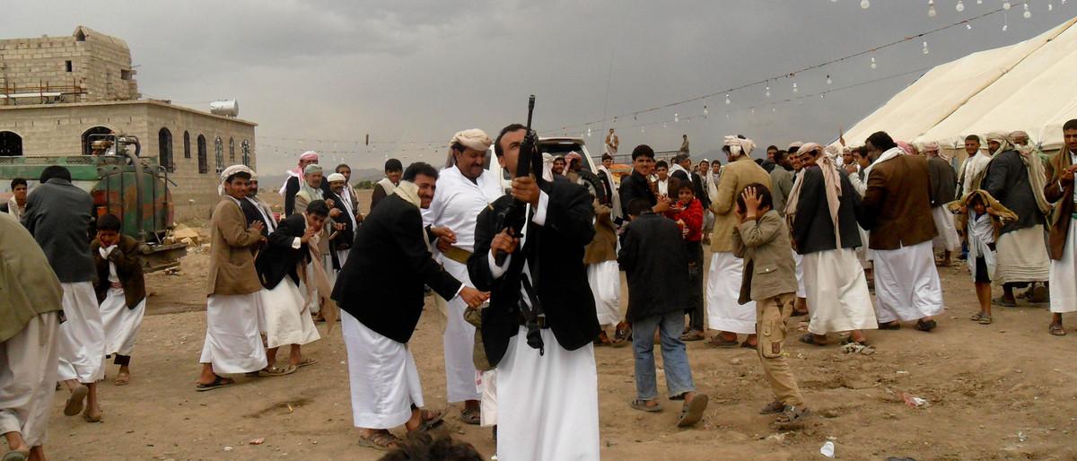 21 قتيلًا وجريحًا في حفل زفاف باليمن