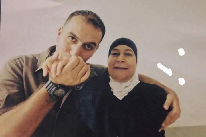 أم الأسير هاني الششتري.. مدرسة الصبر التي رحلت دون نظرة الوداع