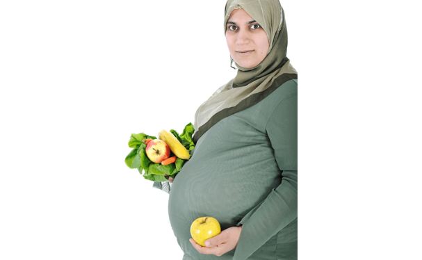 السمنة والسكري أثناء الحمل يهددان صحة المولود