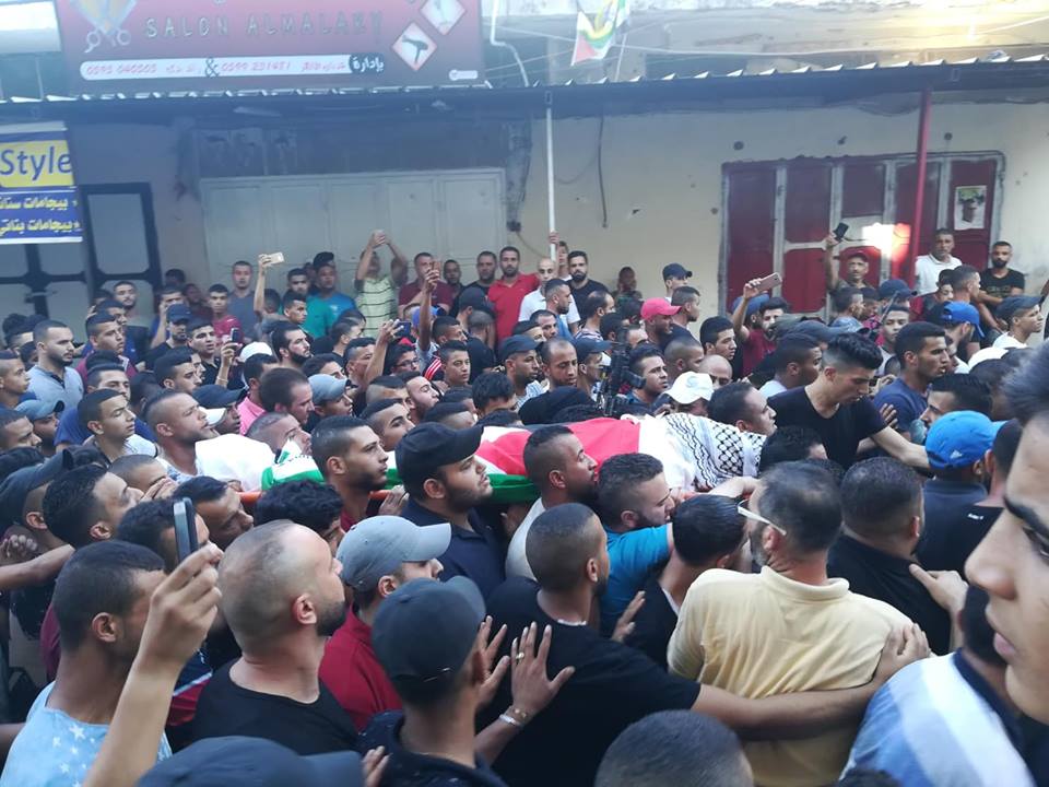 هتافات ضد السلطة خلال تشييع الزعبور في نابلس