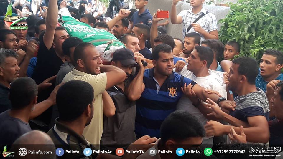 جماهير خانيونس تشيع جثمان الشهيد وسام حجازي