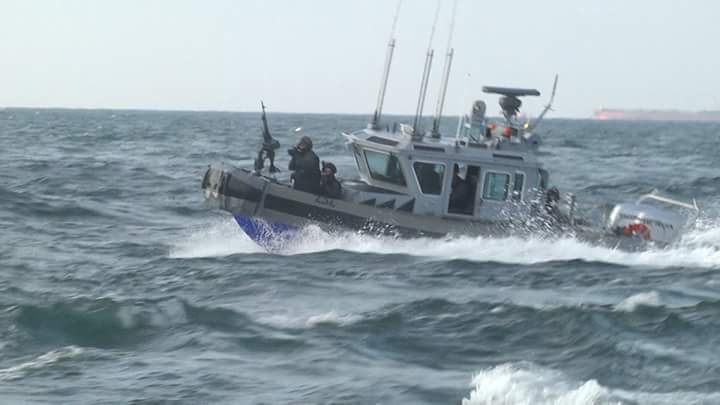 البحرية الإسرائيلية تعتقل 4 صيادين في بحر غزة وتستولي على مراكبهم
