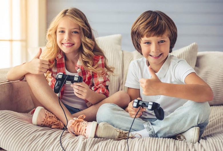 الألعاب الإلكترونية للأطفال.. هل لها منافع؟