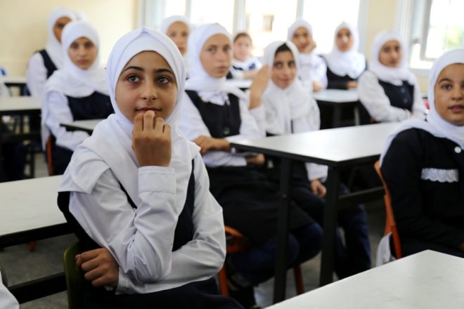 تعليم غزة يطالب رام الله بتوفير موازنات لمدارس غزة أسوة بالضفة