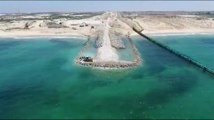 خبراء: عجز استخباري وراء إنشاء الحاجز البحري الإسرائيلي في غزة