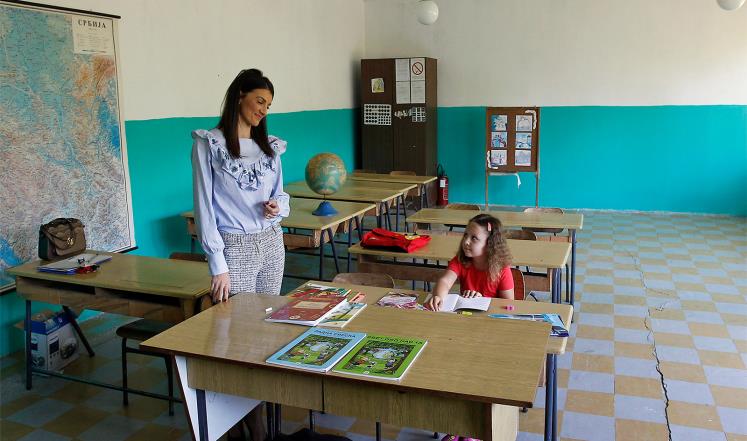 مدرسة صربية تفتح أبوابها لتلميذة واحدة