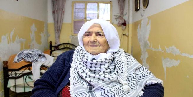 وفاة مناضلة فلسطينية من رعيل الثورة الأول بمخيم الدهيشة