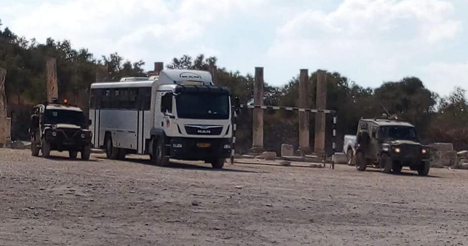 الاحتلال يحتجز طلبة مدارس داخل الموقع الأثري في سبسطية