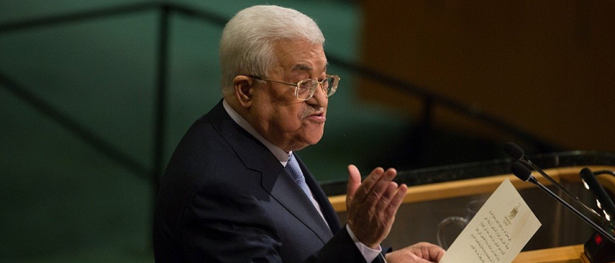 استطلاع: ثلثا الفلسطينيين يؤيدون استقالة عباس وارتفاع شعبية هنية