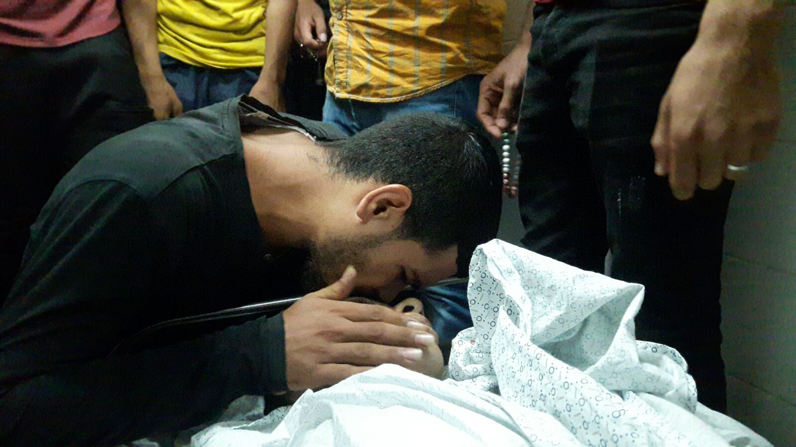 شهيد وإصابات بقمع الاحتلال المتظاهرين شرق قطاع غزة