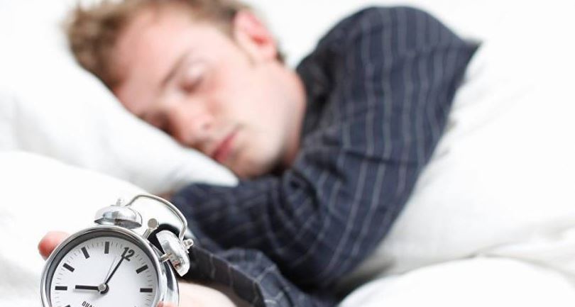 هل ارتداء الجوارب مفيد أثناء النوم؟.. دراسة حديثة تجيب