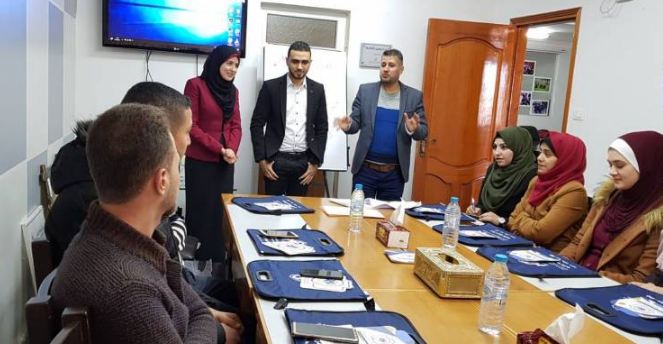 منتدى الإعلاميين يطلق دورة تدريبية في مجال التقديم التلفزيوني بغزة