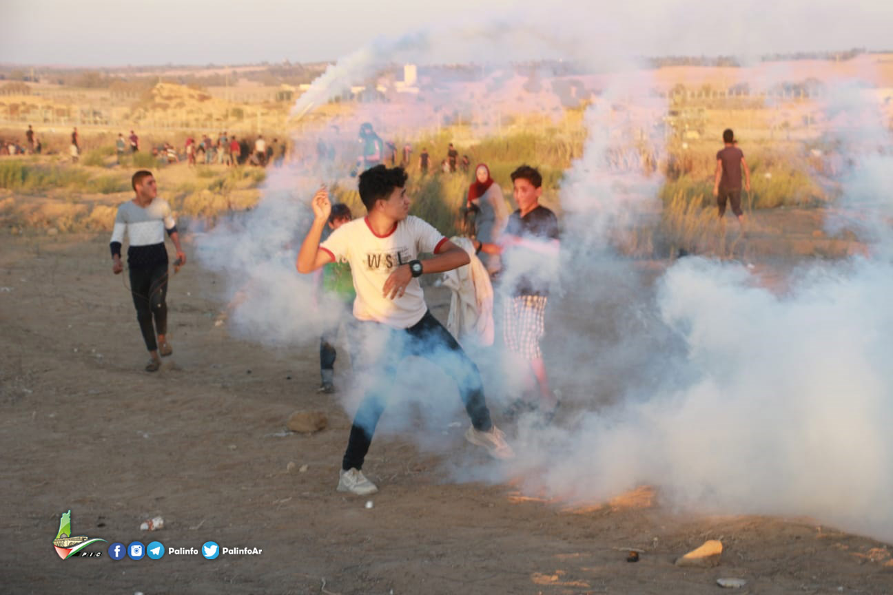 49 إصابة بينهم 22 طفلا بقمع الاحتلال مسيرة العودة بغزة