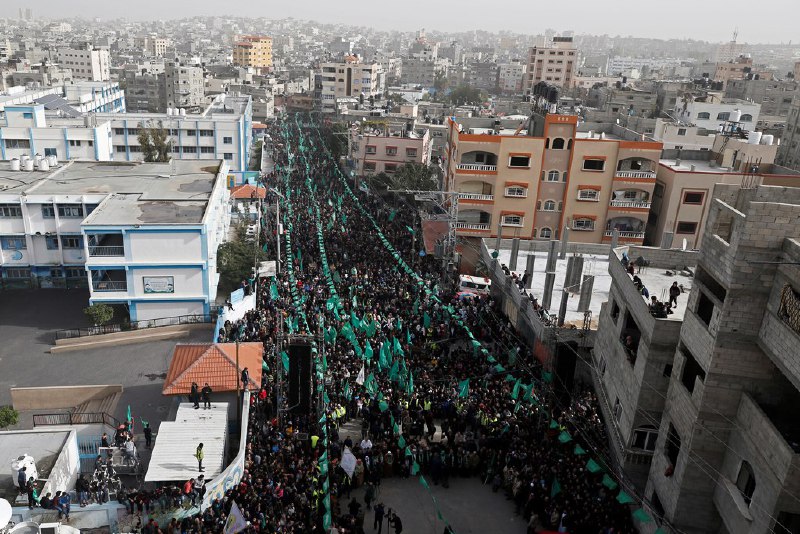 حشود ضخمة تحيي ذكرى انطلاقة حماس شمال القطاع وجنوبه