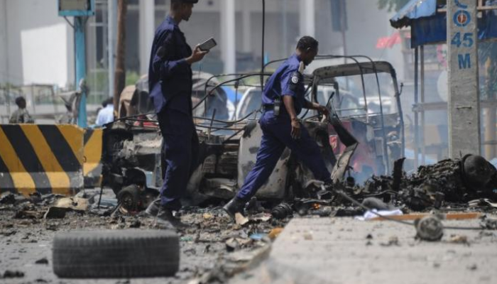 الصومال.. 10 قتلى و30 مصابا في تفجير مقديشو