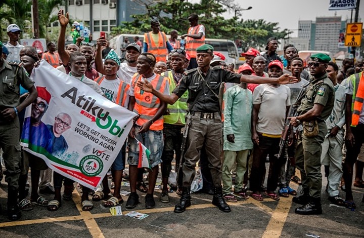 مقتل عدد من أنصار الرئيس النيجيري في تجمع انتخابي
