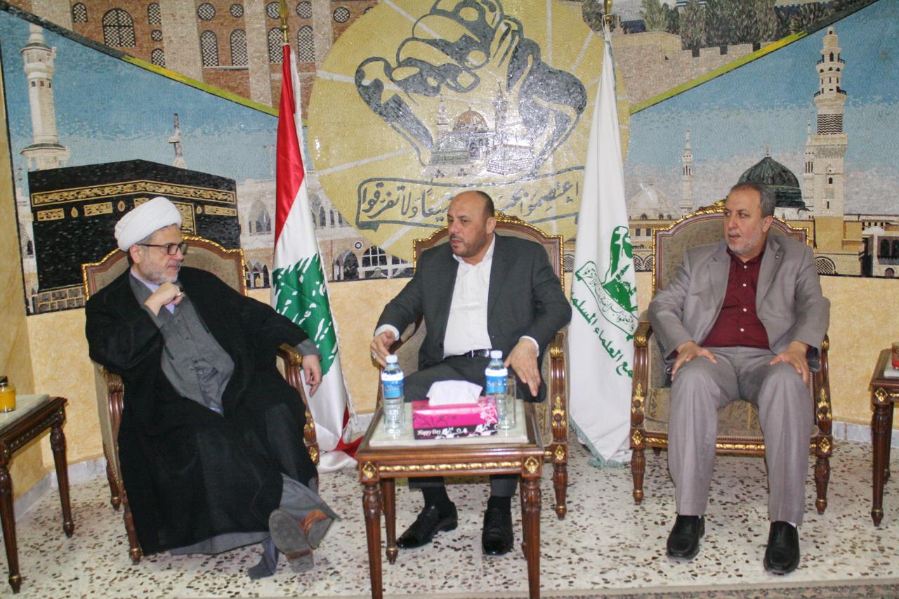 حماس تلتقي تجمع العلماء المسلمين في لبنان