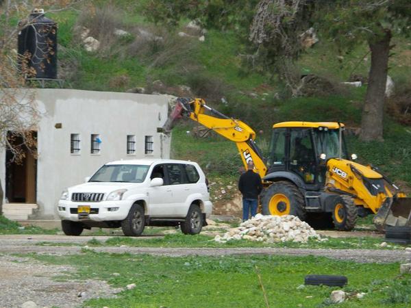الاحتلال يهدم بئر مياه فلسطيني جنوب الخليل