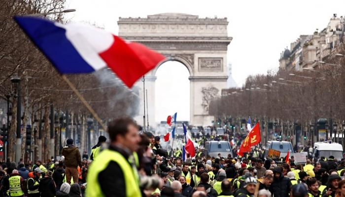 تجدد تظاهرات السترات الصفراء في فرنسا